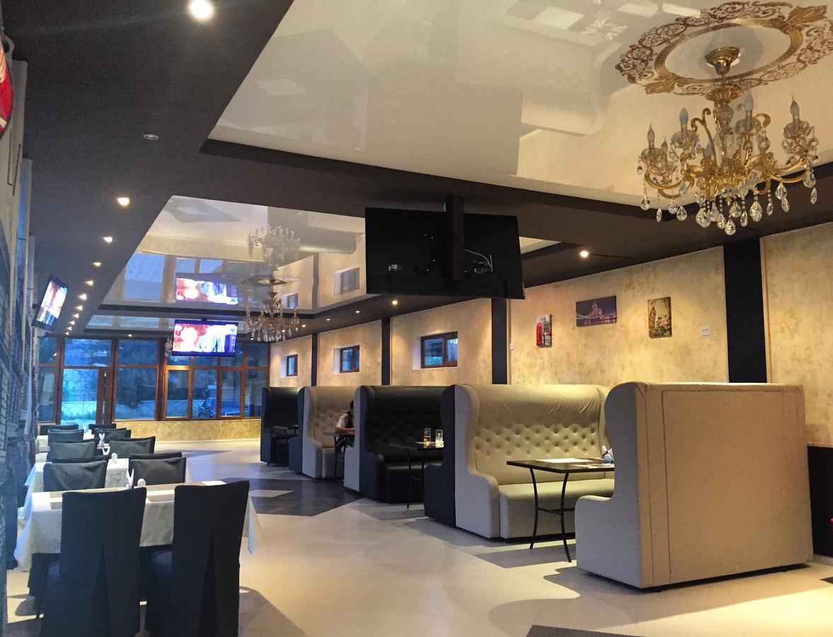 Hotel "Aishadeluxe" 타라즈 외부 사진