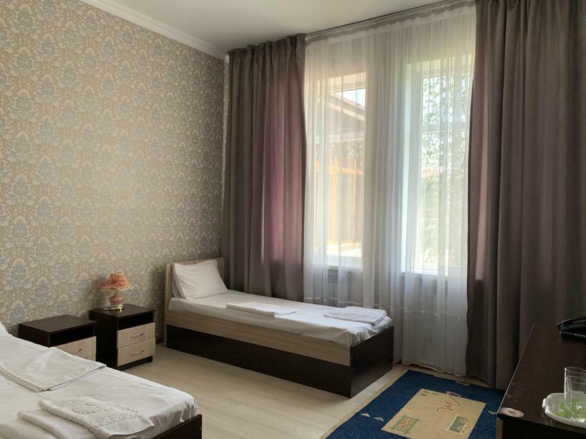 Hotel "Aishadeluxe" 타라즈 외부 사진